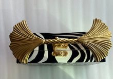 Load image into Gallery viewer, HANDbag THIRTEEN small
